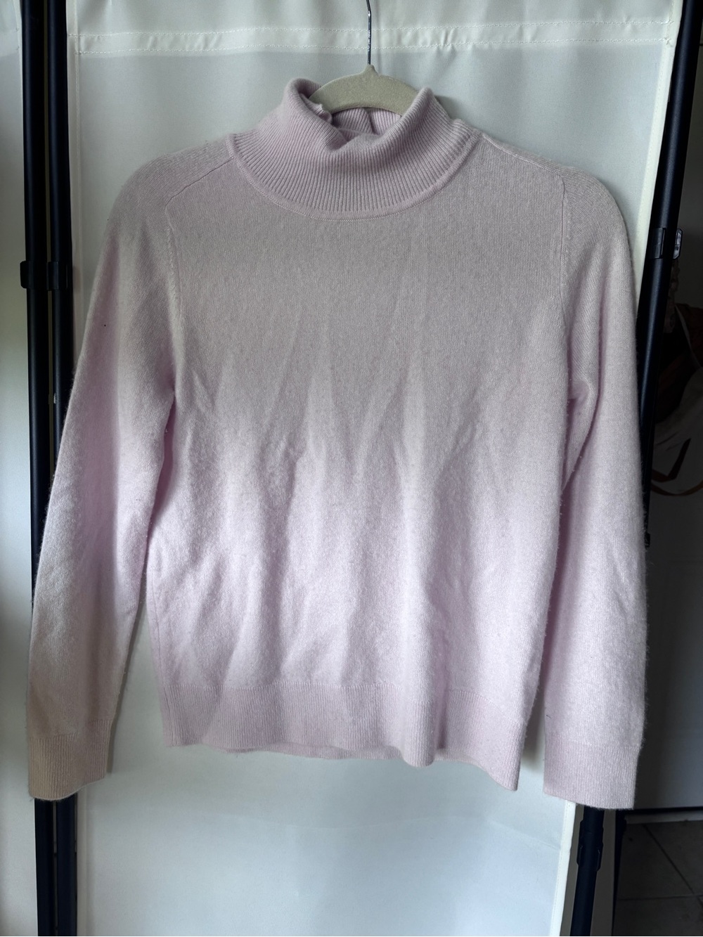 Quince 100% Cashmere Light Pink Turtleneck Sweater